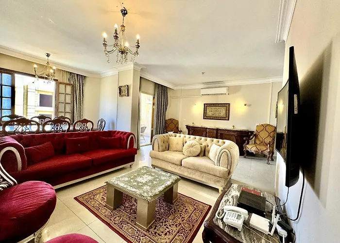 Stylish 2Br Getaway In Prime New Cairo Location