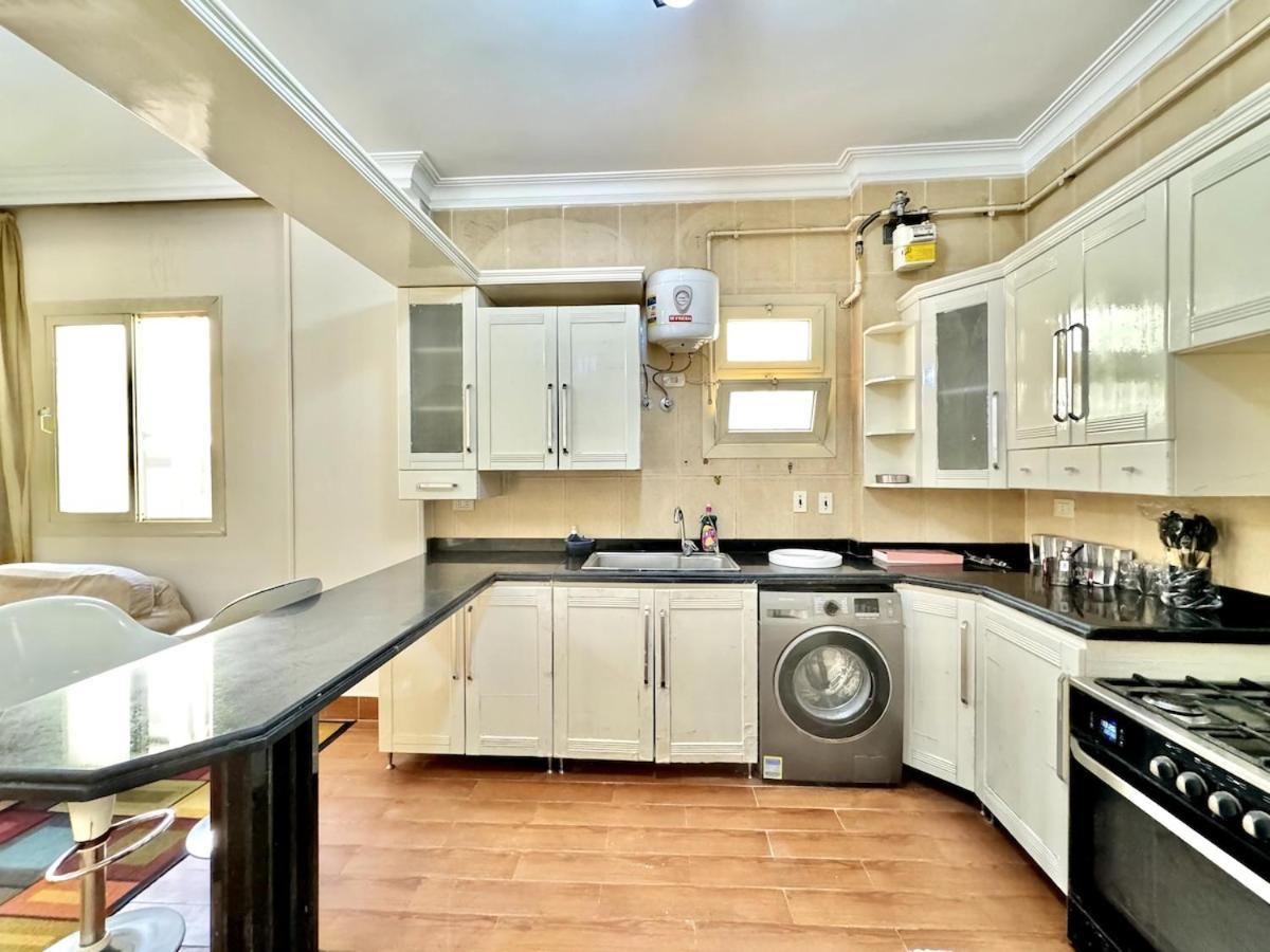 Stylish 2br Getaway In Prime New Location Apartment